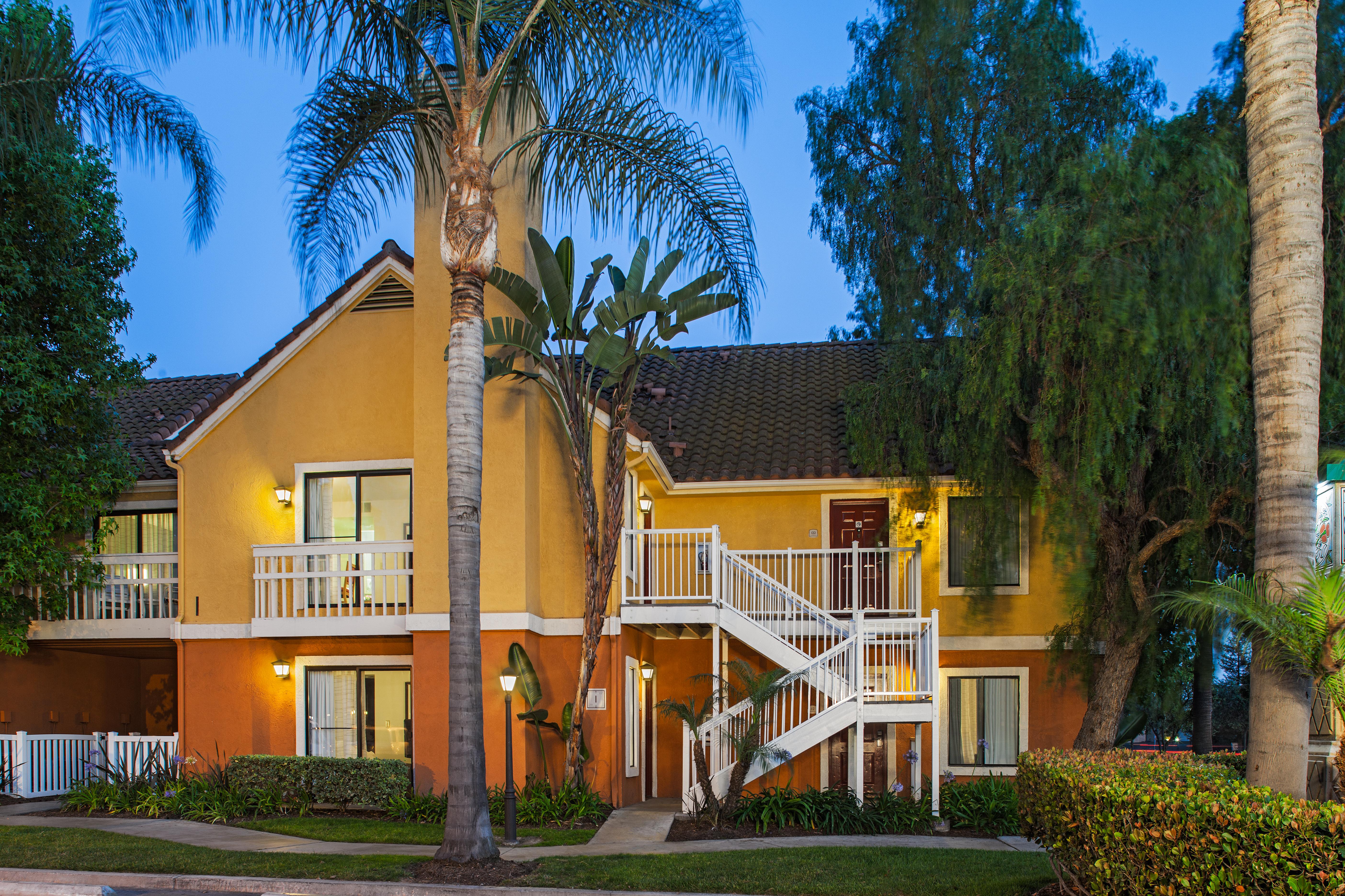 Clementine Hotel & Suites Anaheim Exterior photo
