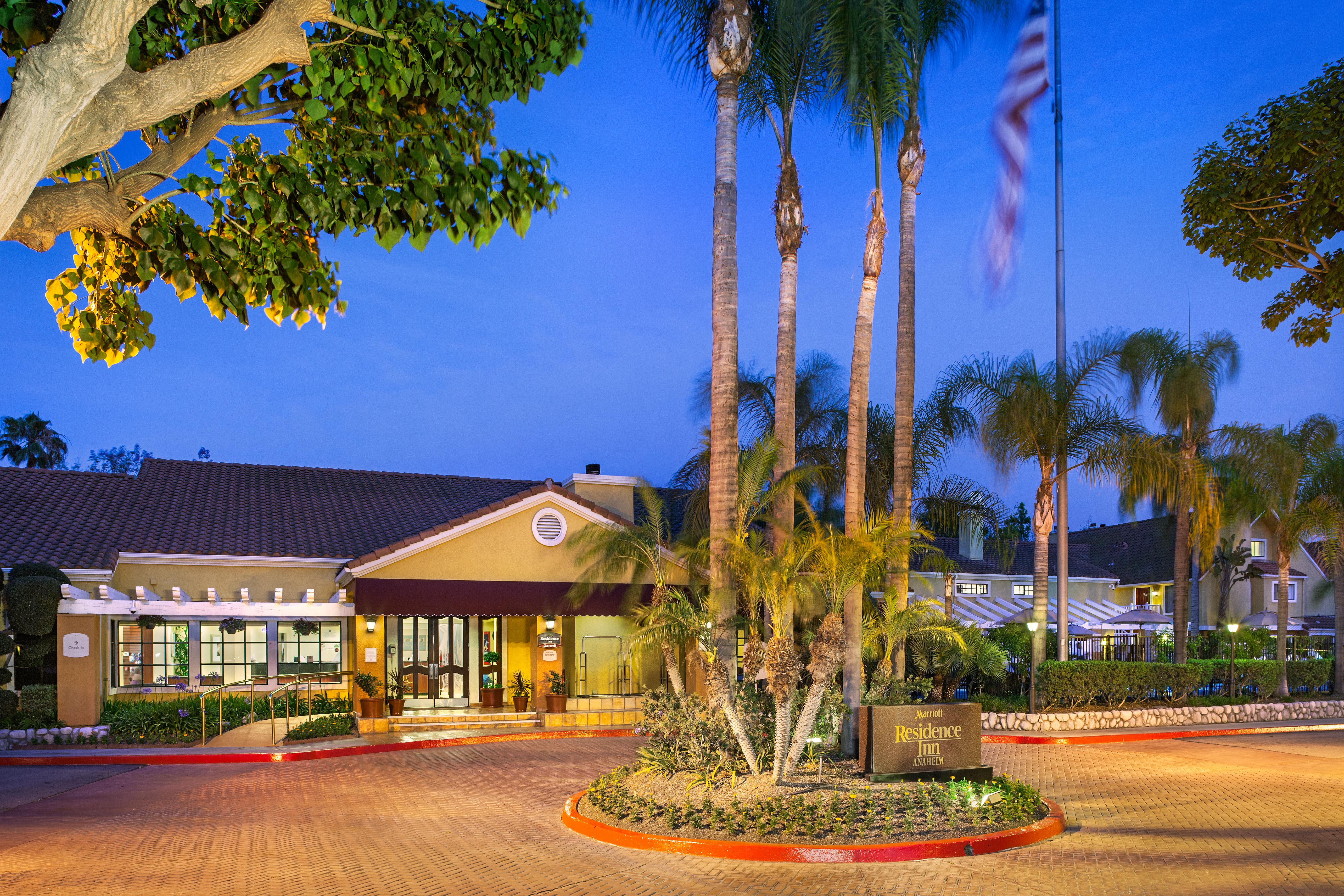 Clementine Hotel & Suites Anaheim Exterior photo